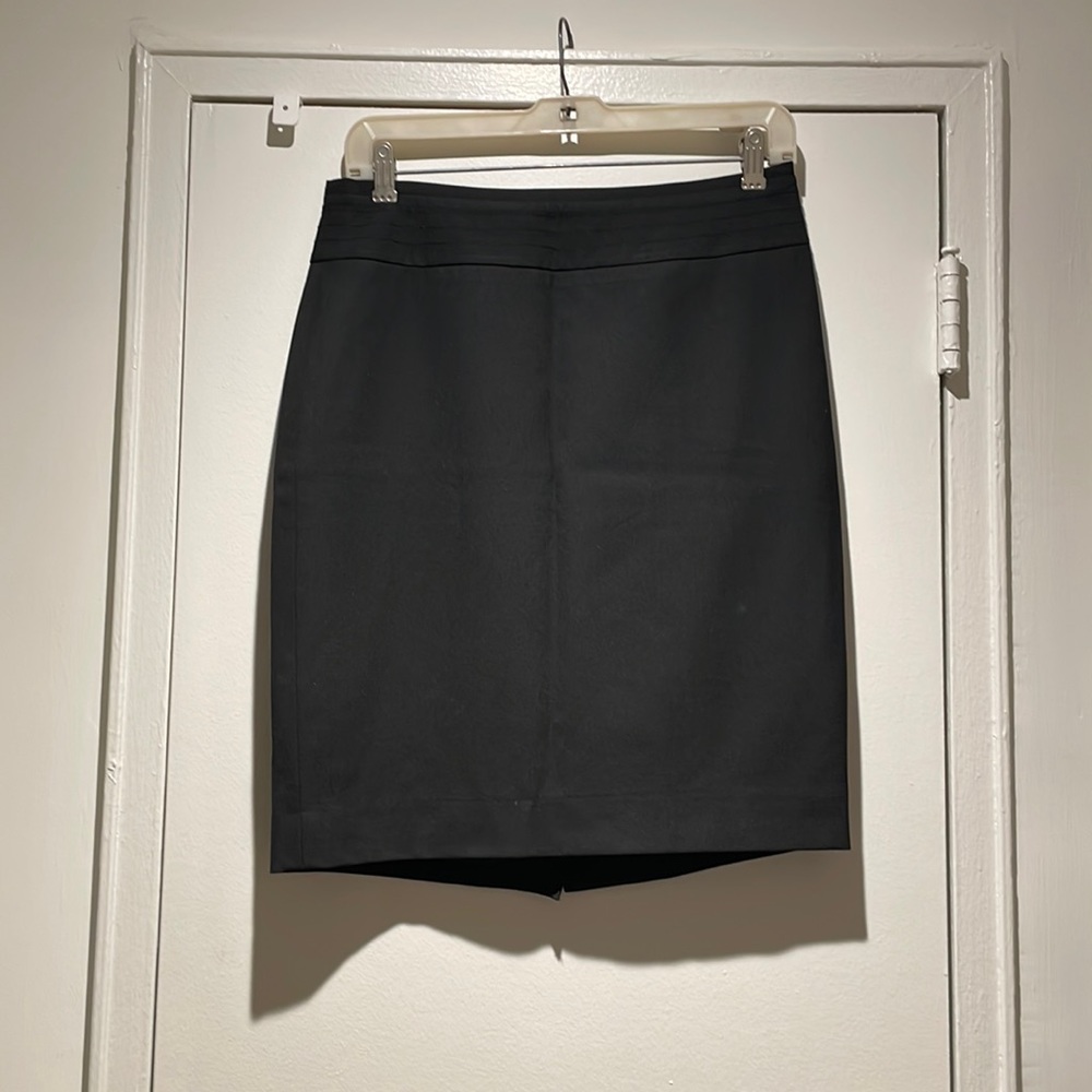 The Limited - Classic pencil skirt